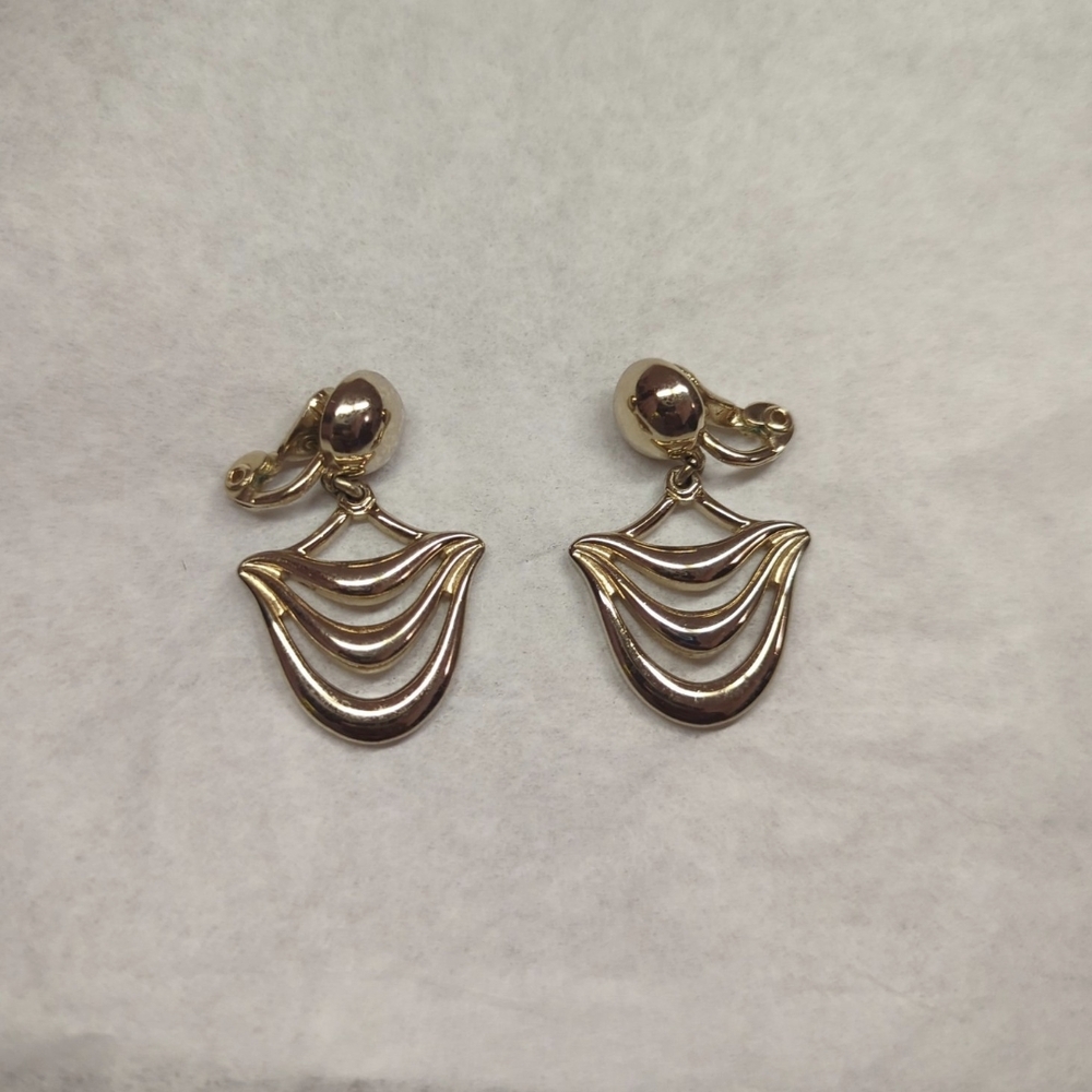Vintage Monet Dangle Earrings